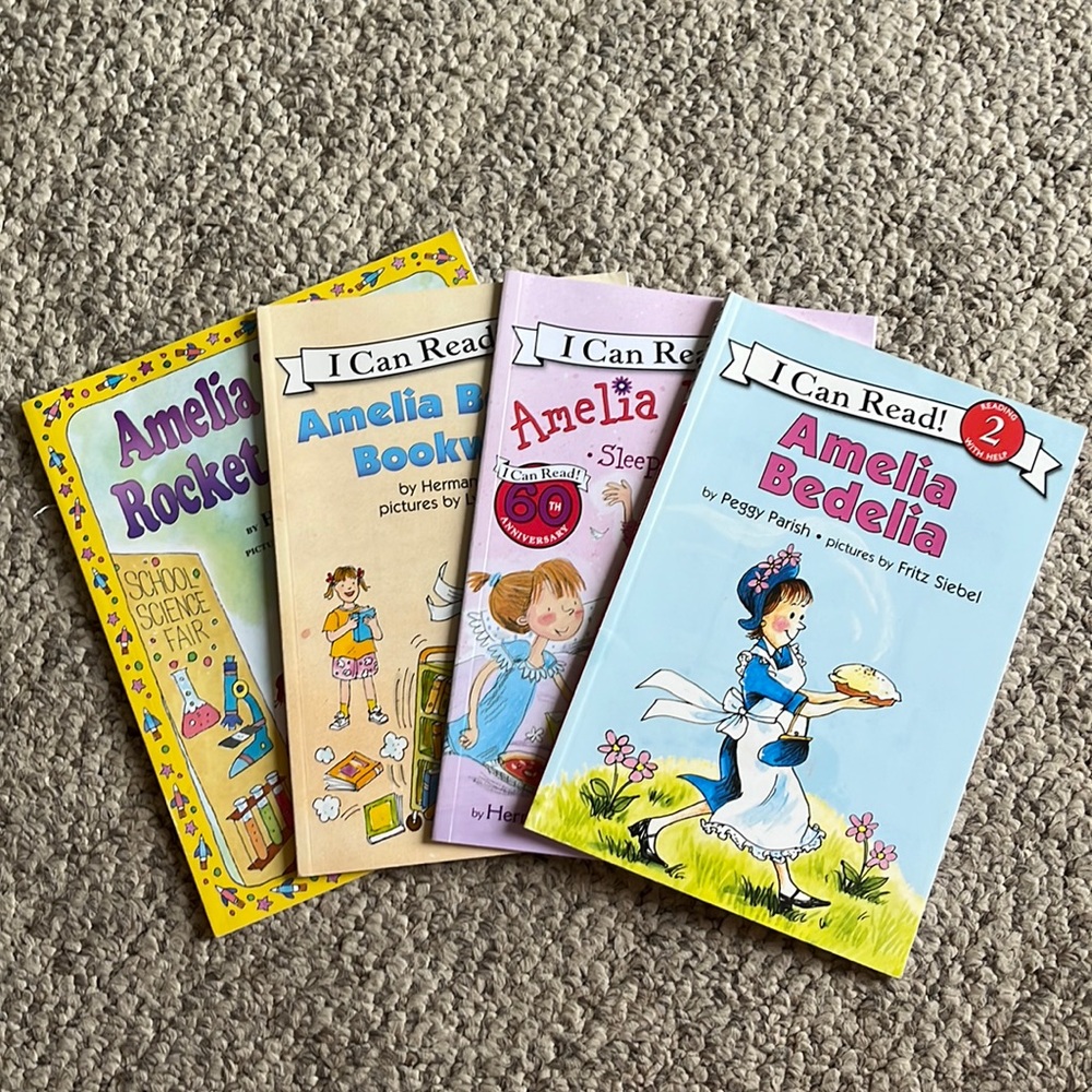 Set of 4 Amelia Bedelia Books